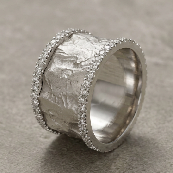 Vintage Silvered Zirconia Ring