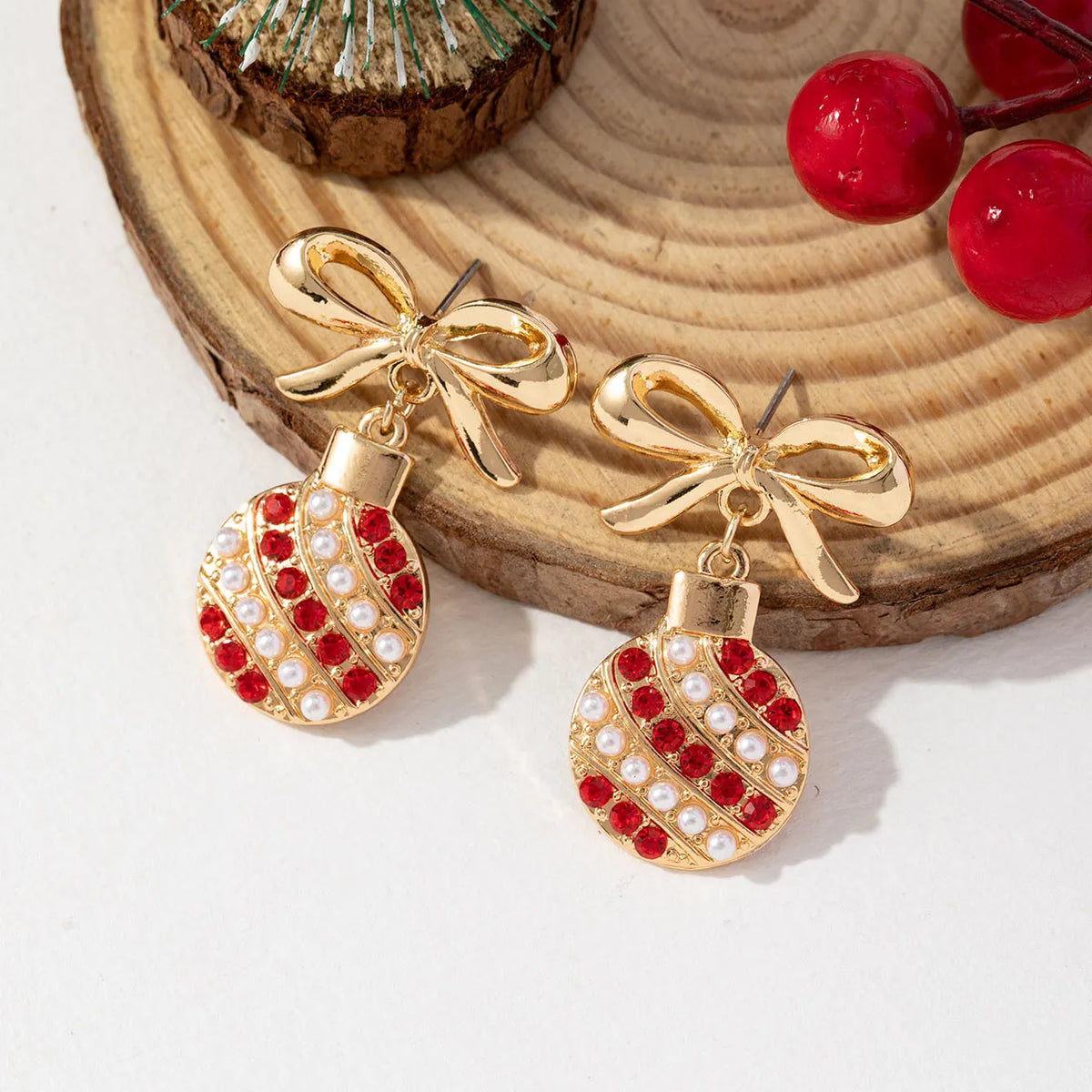 Vintage Christmas Pearl Bow Light Bulb With Diamond And Pearl Earrings