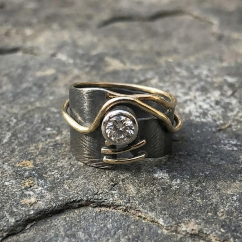 Vintage Dark Silver Zirconia Ring