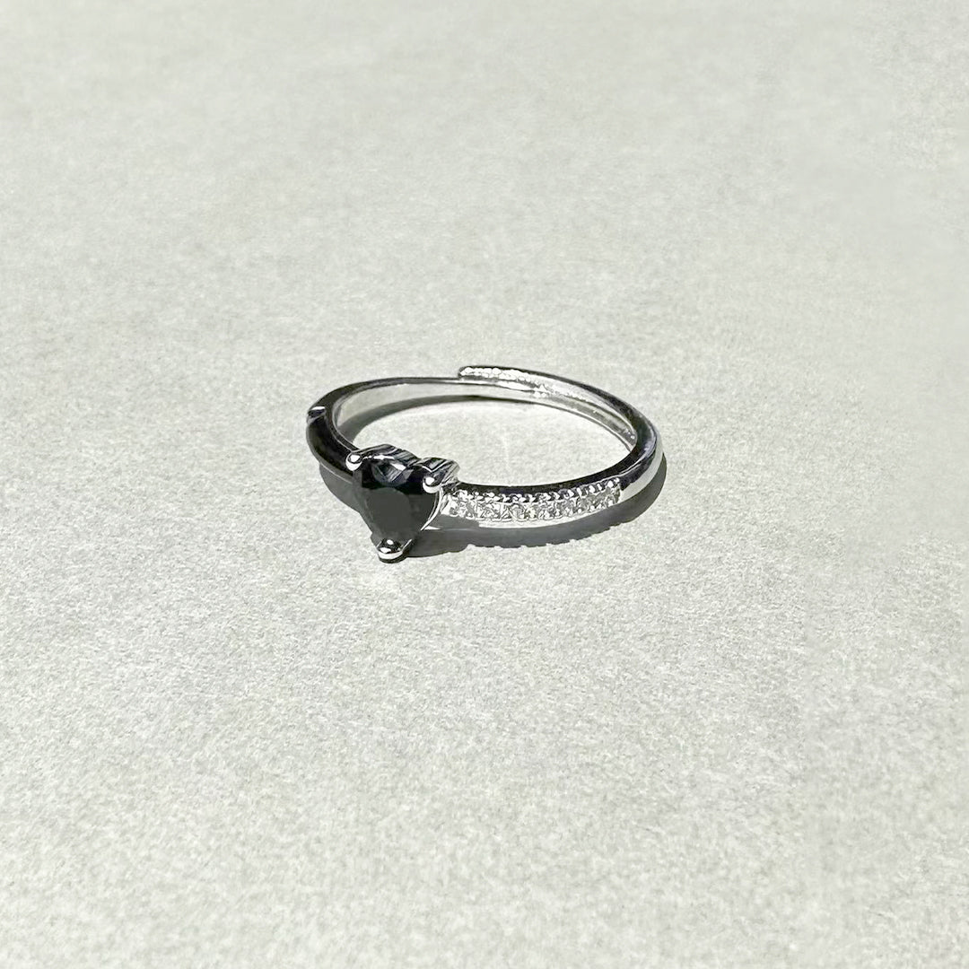 For Memorial - Black Ceramic Heart-shaped Ring