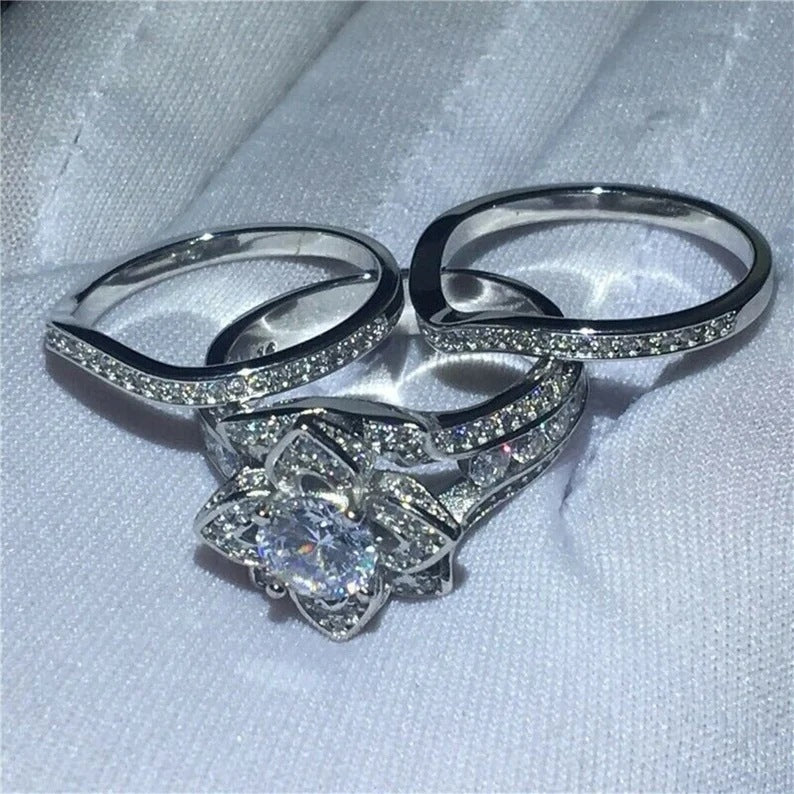 Vintage Flower Studded Diamond Ring
