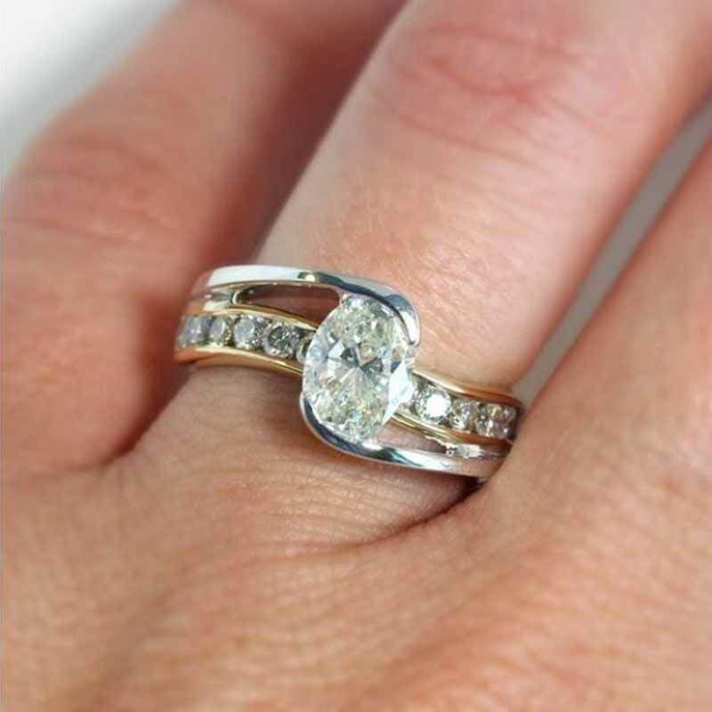 Two Tone Inlaid Goose Egg Shaped Zircon Ring
