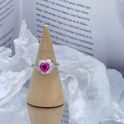 Dainty Rose Pink Topaz Ring | Heart Shaped Gemstone Jewelry，A Mother’s Day Gift She’ll Cherish