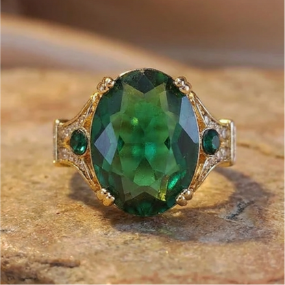 Vintage Green Bright Stone Golden Ring