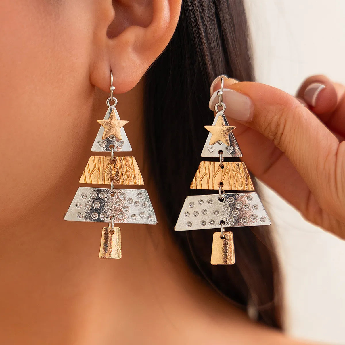 🎄Mixed Metal Christmas Tree Drop Earrings
