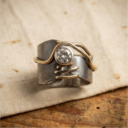 Vintage Dark Silver Zirconia Ring