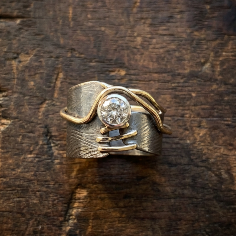 Vintage Dark Silver Zirconia Ring
